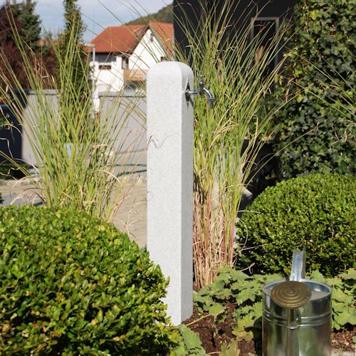 Wasserzapfstelle Poller granit